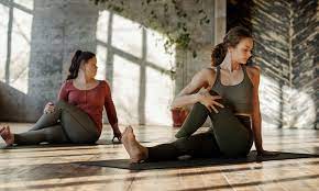 Pesquisa: Correr ou fazer yoga vencem a depressão